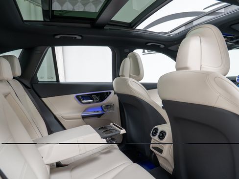 New 2027 Mercedes-Benz GLC 300 4MATIC image 23