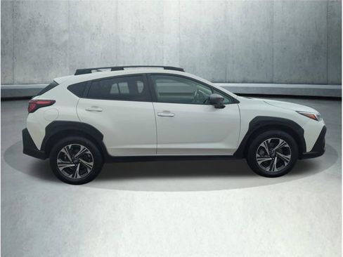 Used 2024 Subaru Crosstrek 2.0i Premium image 7