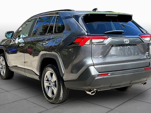Used 2025 Toyota RAV4 XLE AWD/4WD image 18
