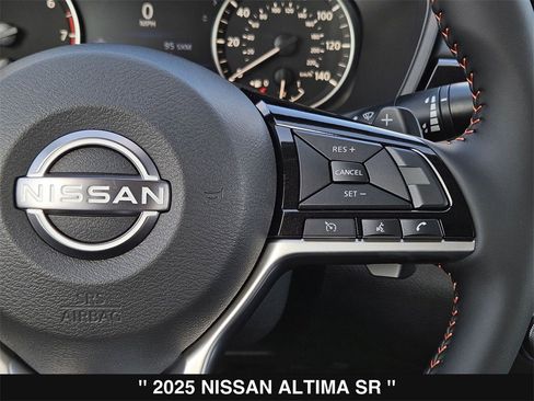 New 2025 Nissan Altima 2.5 SR image 25