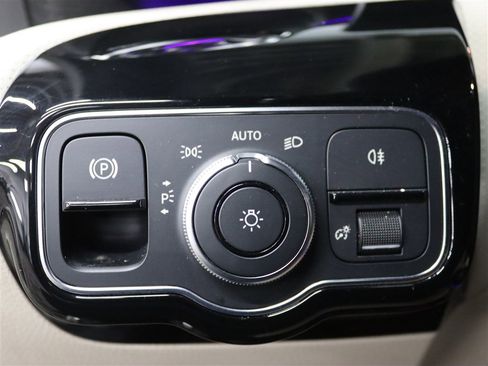 Used 2019 Mercedes-Benz A 220 220 image 32