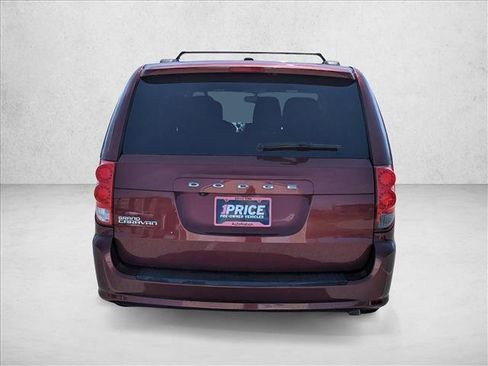 Used 2018 Dodge Grand Caravan SE FWD image 6