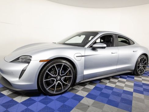 Used 2022 Porsche Taycan image 1