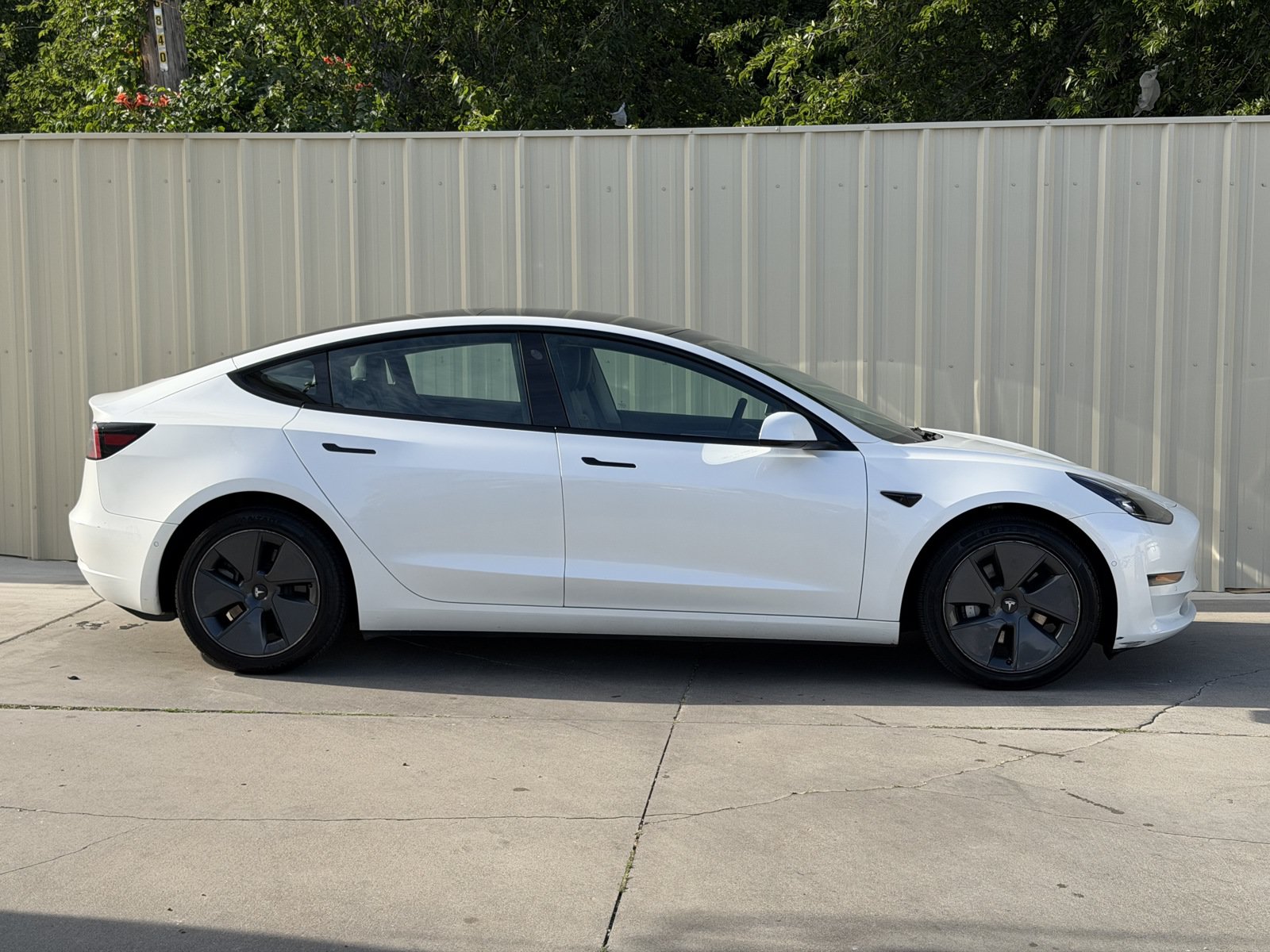Used 2022 Tesla Model 3 Long Range AWD/4WD image 4