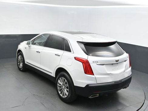 Used 2018 Cadillac XT5 Luxury image 32