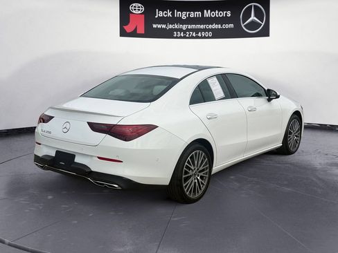 Used 2025 Mercedes-Benz CLA 250 w/ Exclusive Package image 5