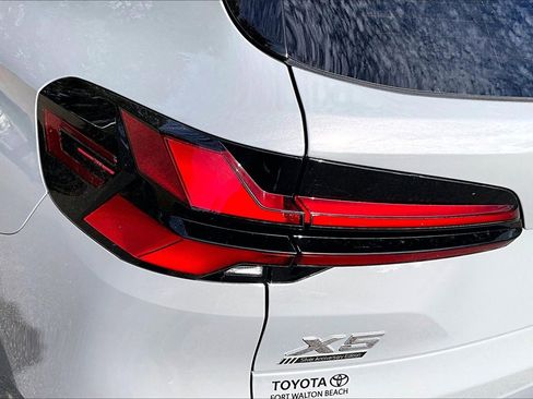 Used 2025 BMW X5 xDrive40i w/ M Sport Package image 20