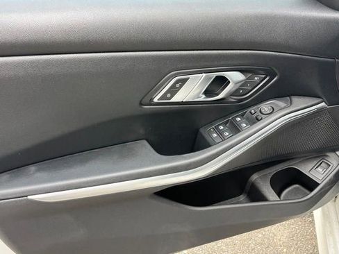 Used 2022 BMW 330i Sedan w/ Convenience Package image 11