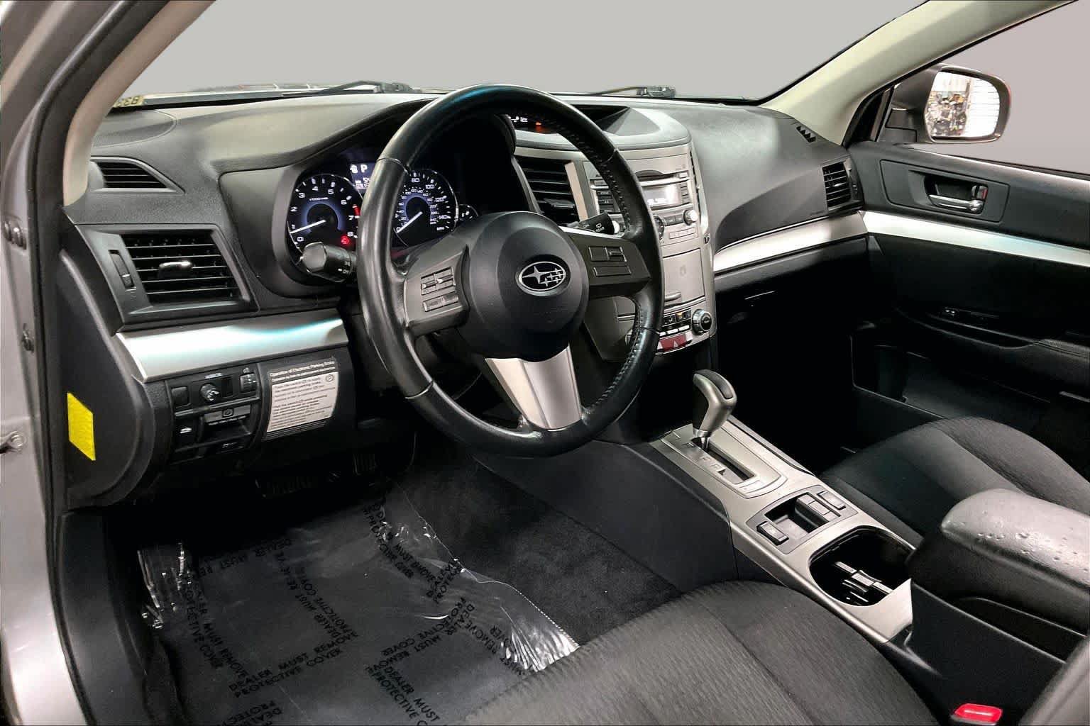 Used 2011 Subaru Outback 2.5i Premium w/ All-Weather Pkg AWD/4WD image 16