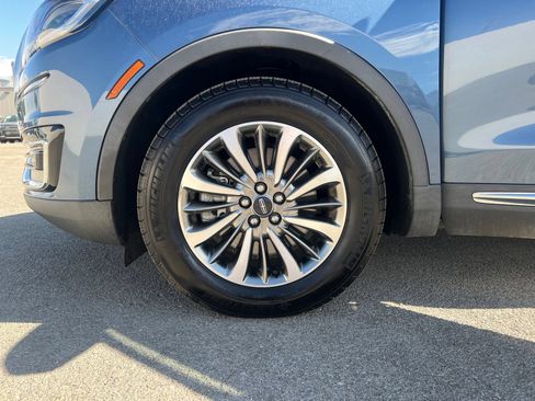 Used 2019 Lincoln Nautilus Select AWD/4WD image 27