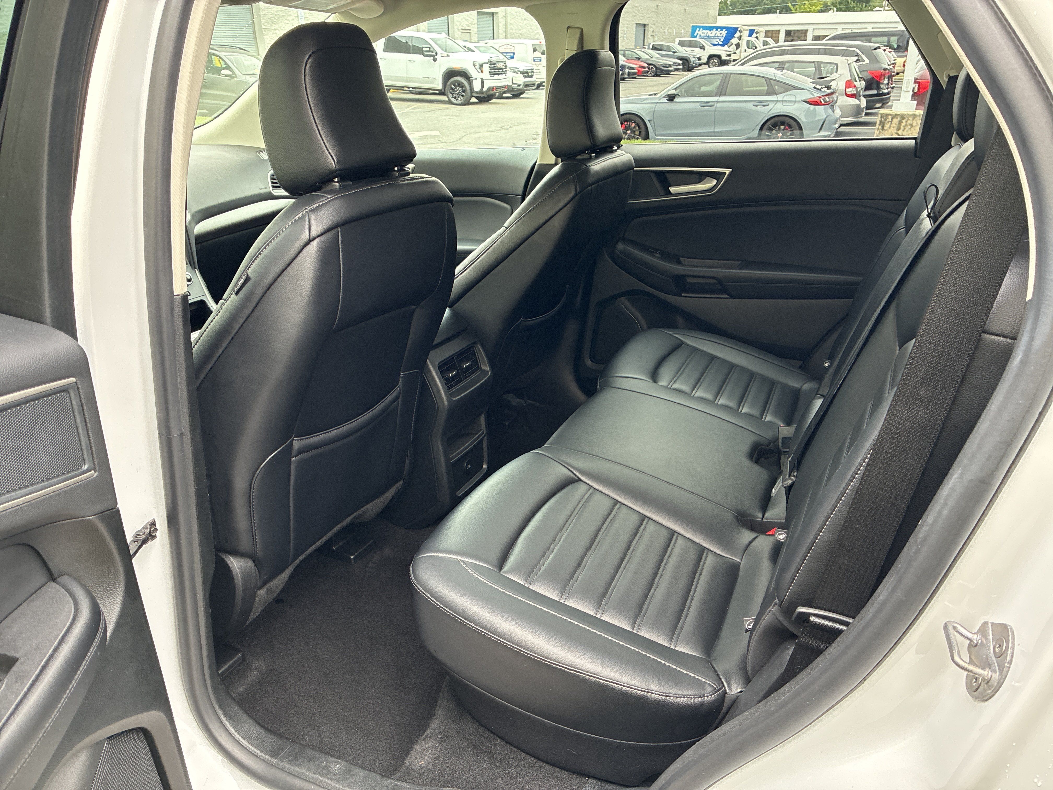 Used 2024 Ford Edge SEL AWD/4WD image 30