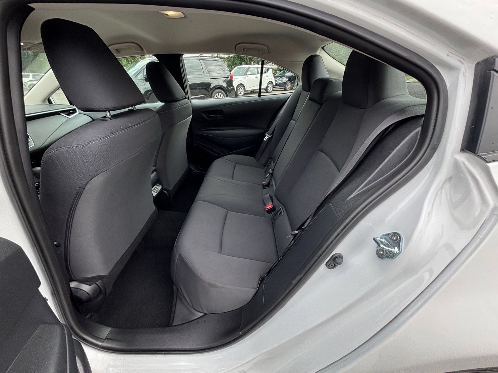 Used 2025 Toyota Corolla LE FWD image 24
