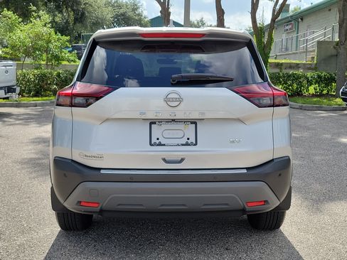 Certified 2023 Nissan Rogue SV FWD image 7