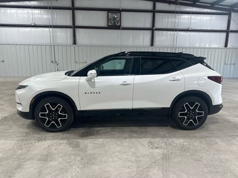 Used 2023 Chevrolet Blazer RS w/ Enhanced Convenience Package image 2