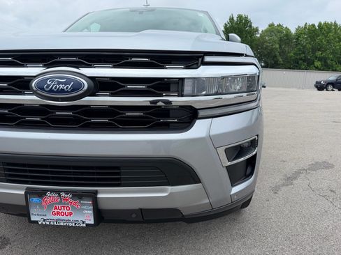 Used 2024 Ford Expedition Limited AWD/4WD image 6