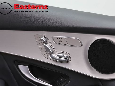 Used 2022 Mercedes-Benz GLC 300 4MATIC w/ AMG Line image 17