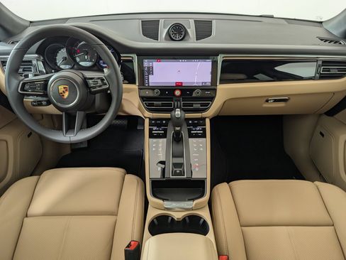 Used 2026 Porsche Macan AWD/4WD image 20
