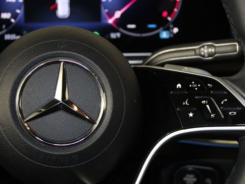 Used 2024 Mercedes-Benz GLE 450 GLE 450 image 17