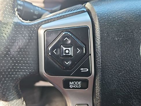 Used 2018 Toyota 4Runner SR5 Premium AWD/4WD image 23