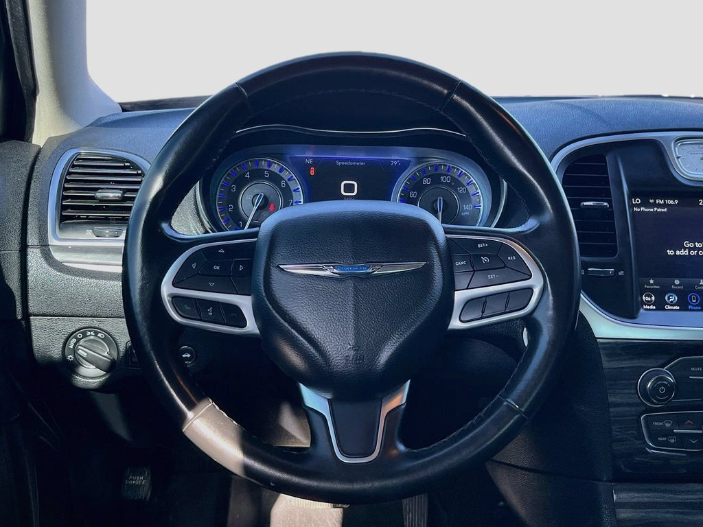 Used 2020 Chrysler 300 Touring w/ Sport Appearance Package RWD image 11