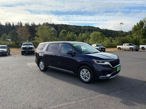 Used 2022 Kia Carnival LX FWD image 4