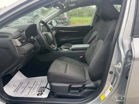 Used 2025 Toyota Camry LE FWD image 19