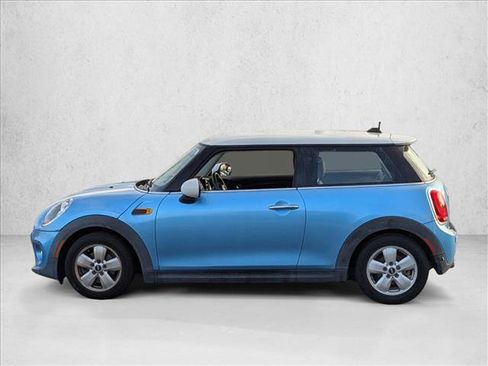 Used 2017 MINI Cooper 2-Door Hardtop image 8