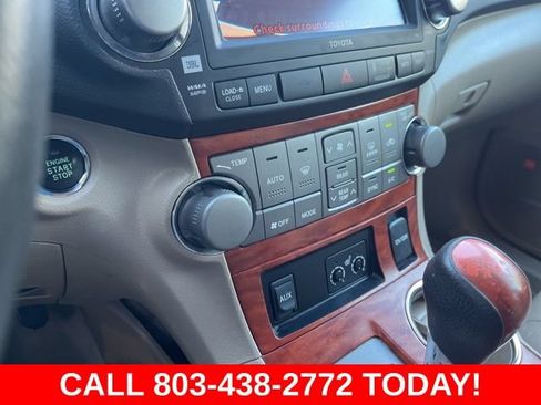Used 2010 Toyota Highlander Limited AWD/4WD image 27