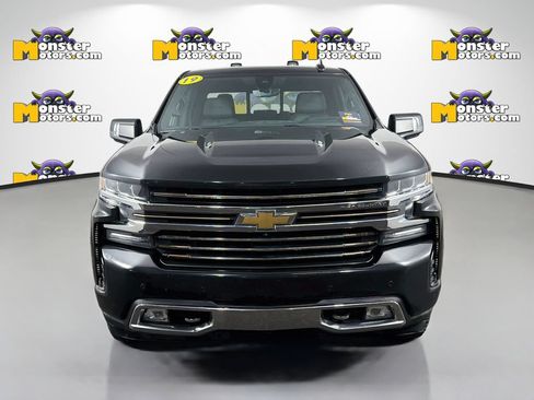 Used 2019 Chevrolet Silverado 1500 High Country w/ Technology Package AWD/4WD image 2