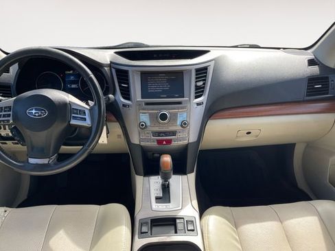 Used 2013 Subaru Outback 2.5i Limited AWD/4WD image 10