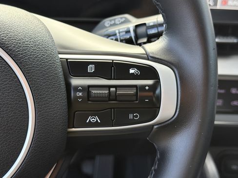 Used 2023 Kia Sportage EX FWD image 21