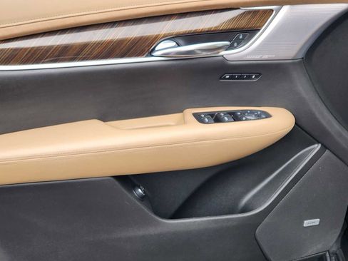 Used 2020 Cadillac XT6 Premium Luxury w/ Platinum Package AWD/4WD image 6
