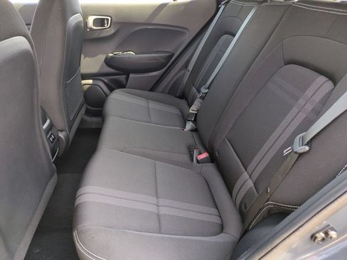 Used 2025 Hyundai Venue SEL FWD image 28