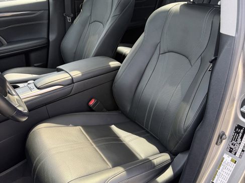 Used 2022 Lexus RX 450h AWD w/ Luxury Package image 15