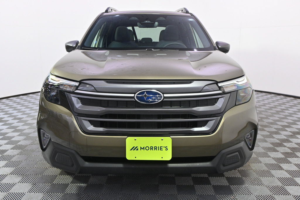 Used 2025 Subaru Forester Premium AWD/4WD image 10