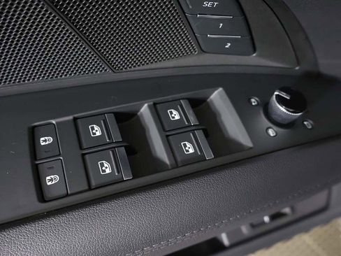 Used 2023 Audi e-tron GT Premium Plus AWD/4WD image 40