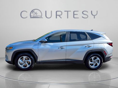 Certified 2024 Hyundai Tucson SE FWD image 2