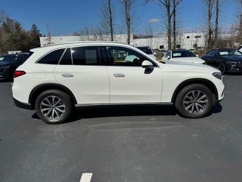 Used 2026 Mercedes-Benz GLC 300 4MATIC image 2