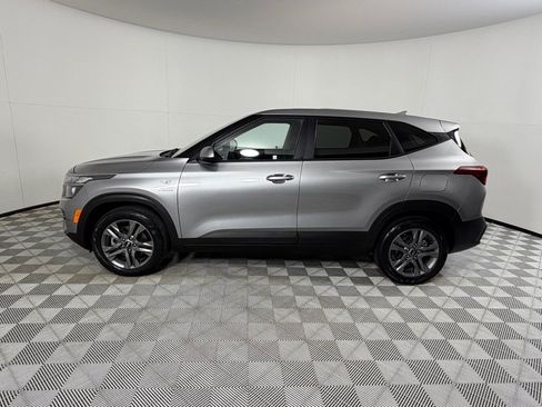 Used 2021 Kia Seltos LX AWD/4WD image 8