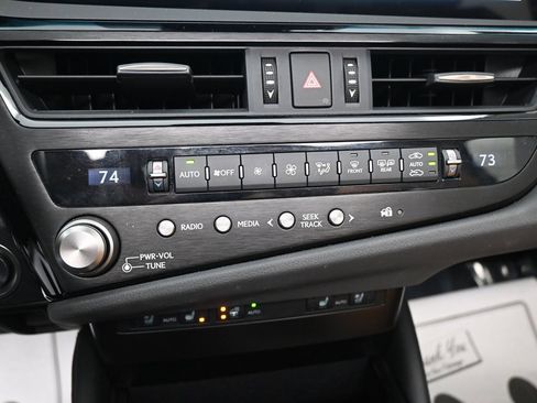 Used 2025 Lexus ES 350 w/ Premium Package image 14