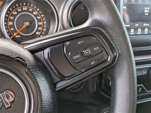 Used 2023 Jeep Gladiator Sport image 16