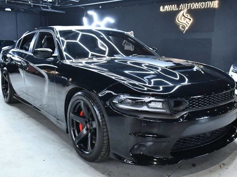 Used 2017 Dodge Charger R/T image 9