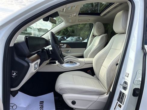 Certified 2025 Mercedes-Benz GLE 450e 4MATIC image 11