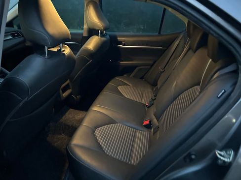 Used 2019 Toyota Camry SE image 13