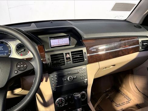 Used 2010 Mercedes-Benz GLK 350 4MATIC image 6