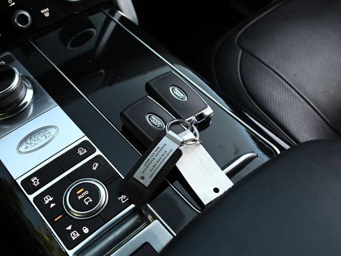 Used 2019 Land Rover Range Rover Long Wheelbase Supercharged AWD/4WD image 35