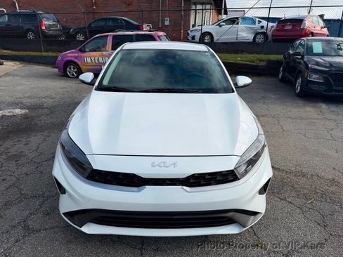 Used 2024 Kia Forte LXS w/ LXS Technology Package FWD image 2