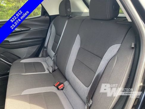 Used 2025 Chevrolet TrailBlazer LT w/ LT Cold Weather Package AWD/4WD image 18
