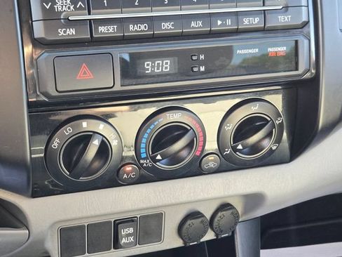 Used 2012 Toyota Tacoma PreRunner w/ Convenience Pkg RWD image 28