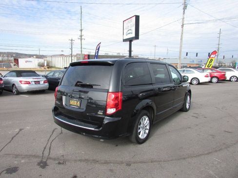 Used 2015 Dodge Grand Caravan SXT FWD image 6